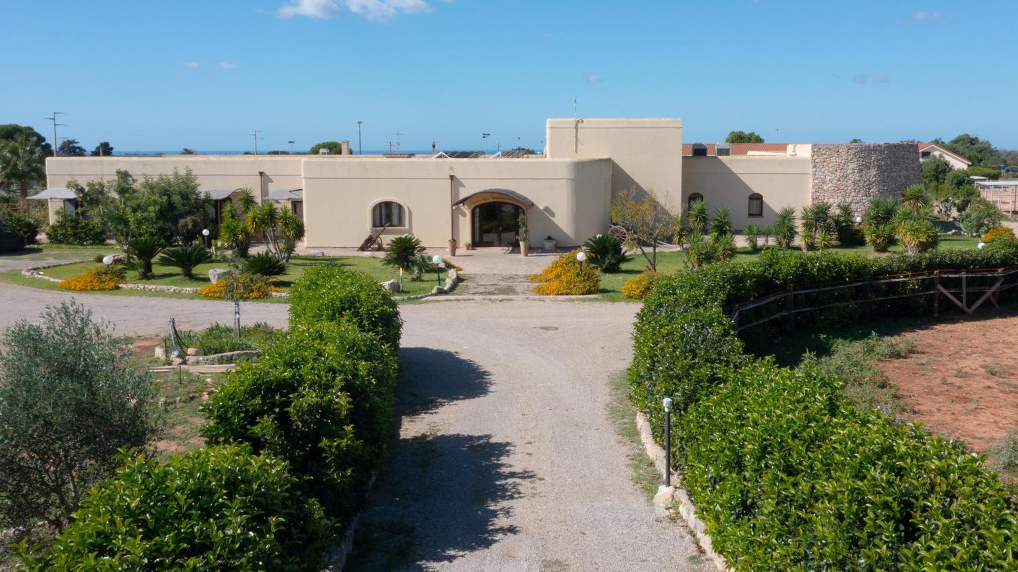 Delle Rose, Hotel & Horse Riding Торе Вадо Екстериор снимка